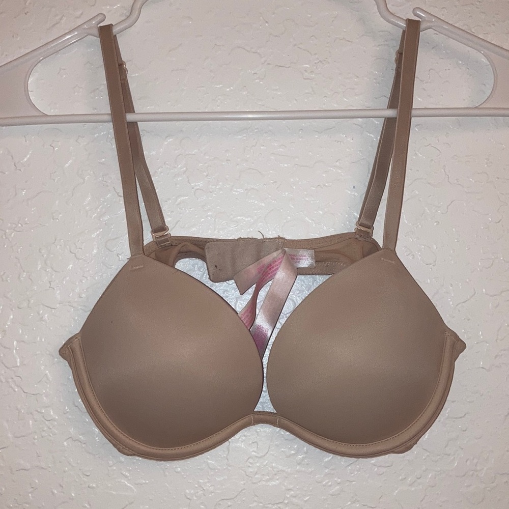 Victoria's Secret Pink Nude Wear Everywhere Super Pushup Bra